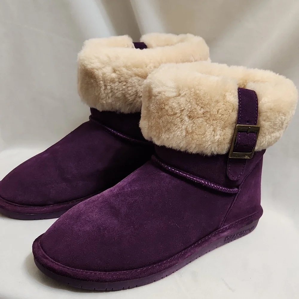 BearPaw Abby 6 Buckle Winterberry Suede Sheepskin Winter Short Boots (W size 8)
